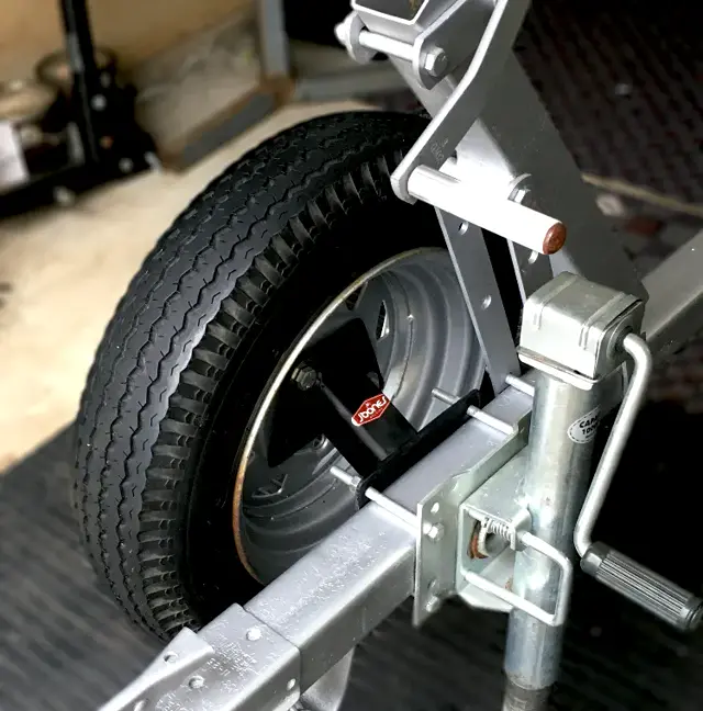 Spare tire mount